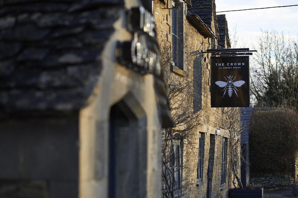The Crown Of Crucis Country Inn And Hotel Cirencester Εξωτερικό φωτογραφία