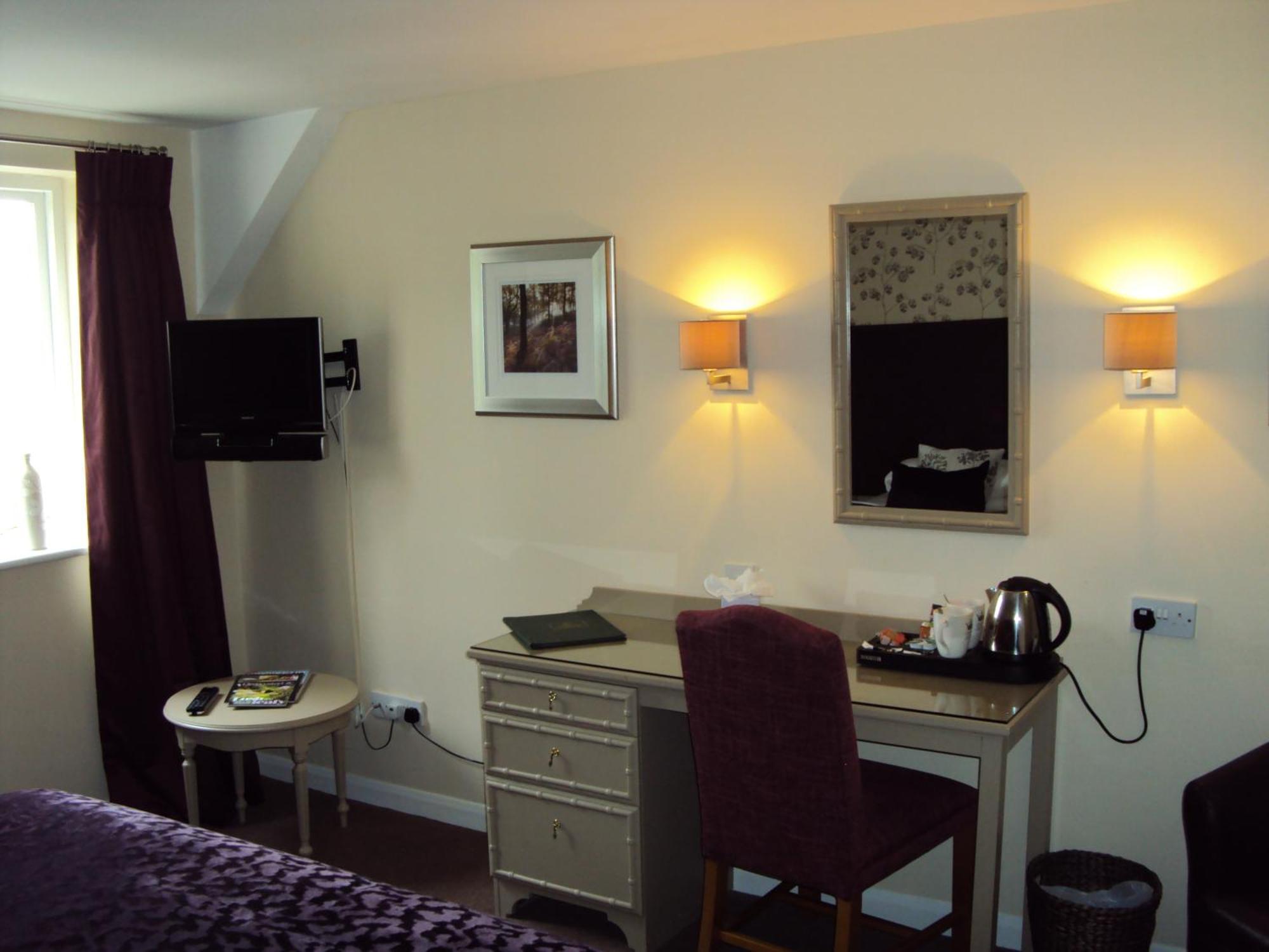 The Crown Of Crucis Country Inn And Hotel Cirencester Εξωτερικό φωτογραφία