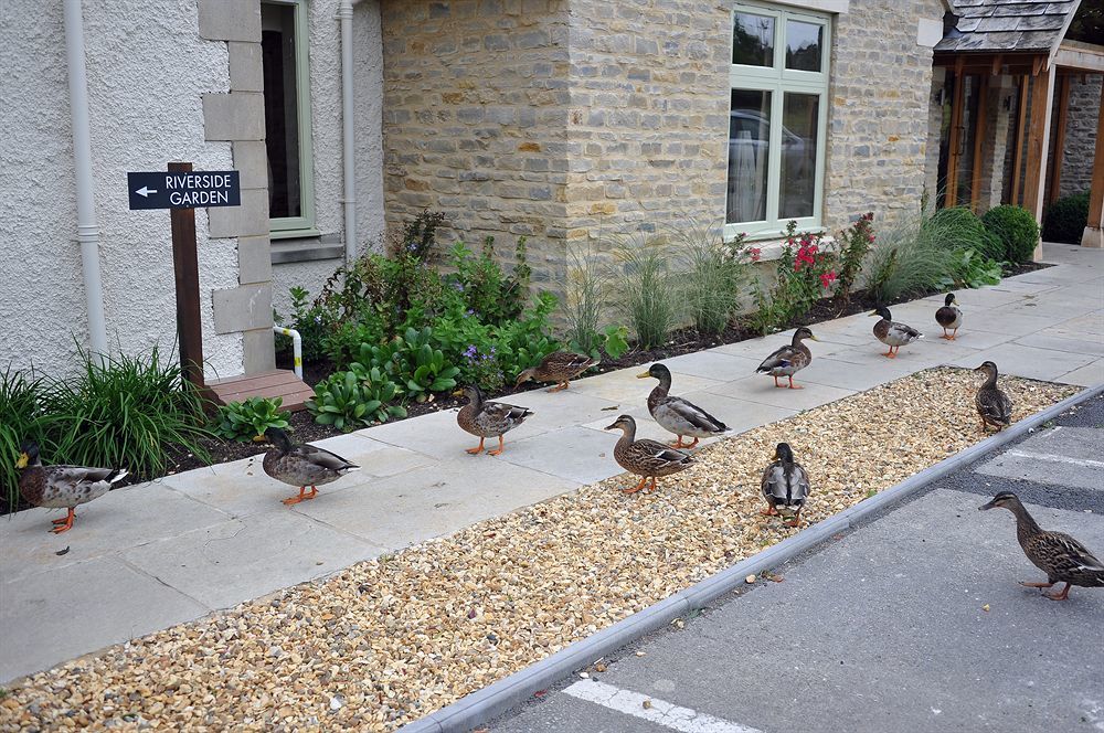 The Crown Of Crucis Country Inn And Hotel Cirencester Εξωτερικό φωτογραφία