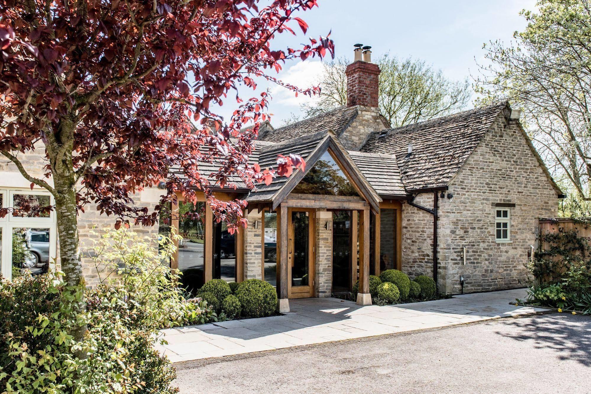The Crown Of Crucis Country Inn And Hotel Cirencester Εξωτερικό φωτογραφία